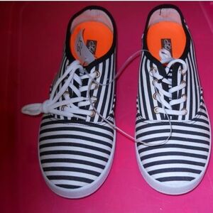 Striped Nautical Canvas Lace up Shoes.